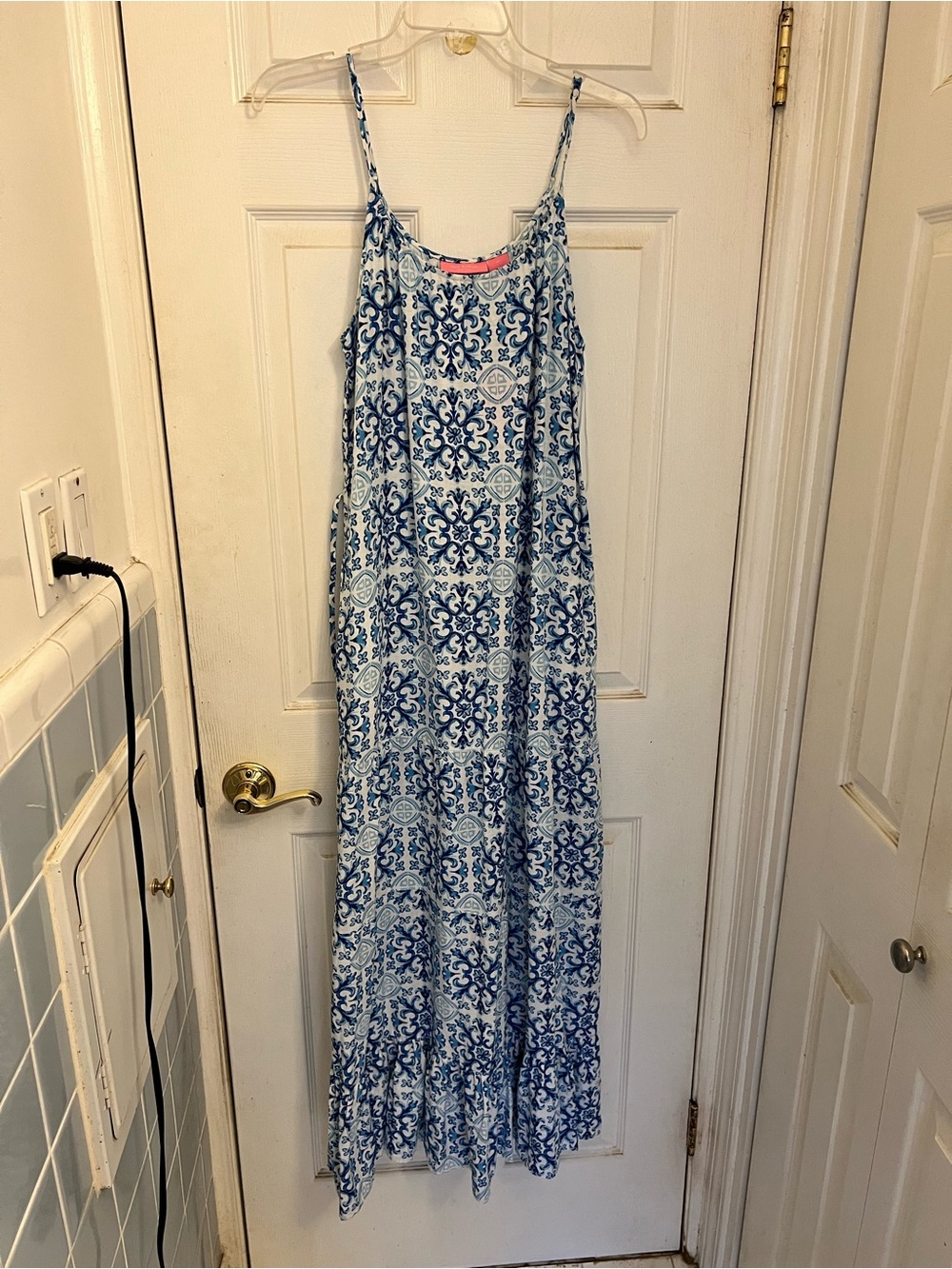 Isaac Mizrahi Blue and White Tile-Print Maxi Dress